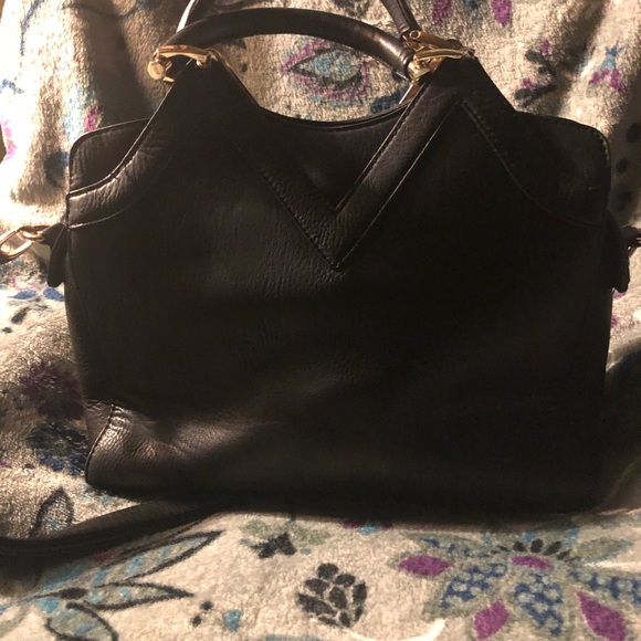 EUC Black Jewrled with Gold Hardware Handbag. - Picture 2 of 5